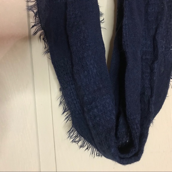 INFINITY SCARF - Picture 4 of 4